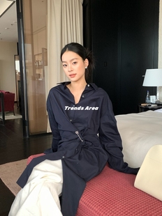 慵懒感深藏蓝别针褶皱收腰衬衫 Trends 25秋冬dvn法式 定制 裙 Area