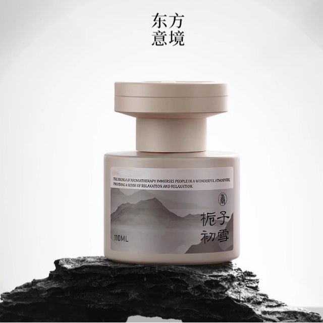 车载香薰高级感书房摆件车内香薰持久室内卧室留香空气清秀香薰