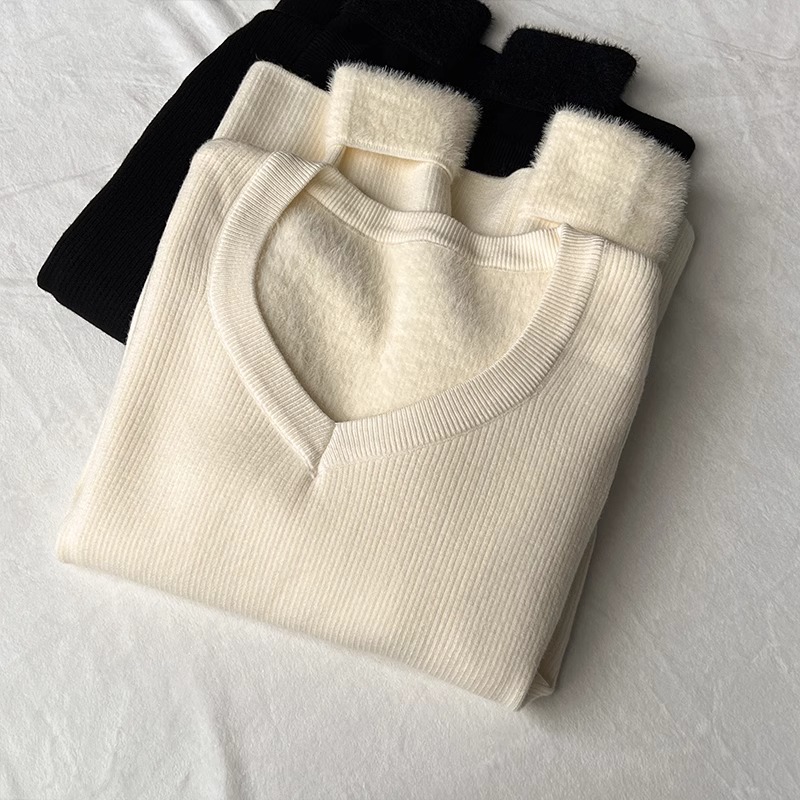 2025加绒V领气质风长袖女针织衫修身短款内穿打底衫秋冬保暖上衣