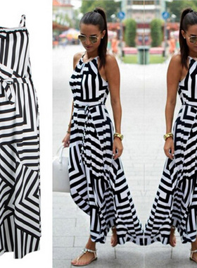 2022 Black and white geometric print loose dress 吊带大摆裙