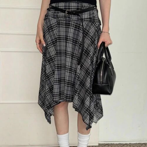 Low waist mid length casual skirt for women 低腰休闲半身裙女