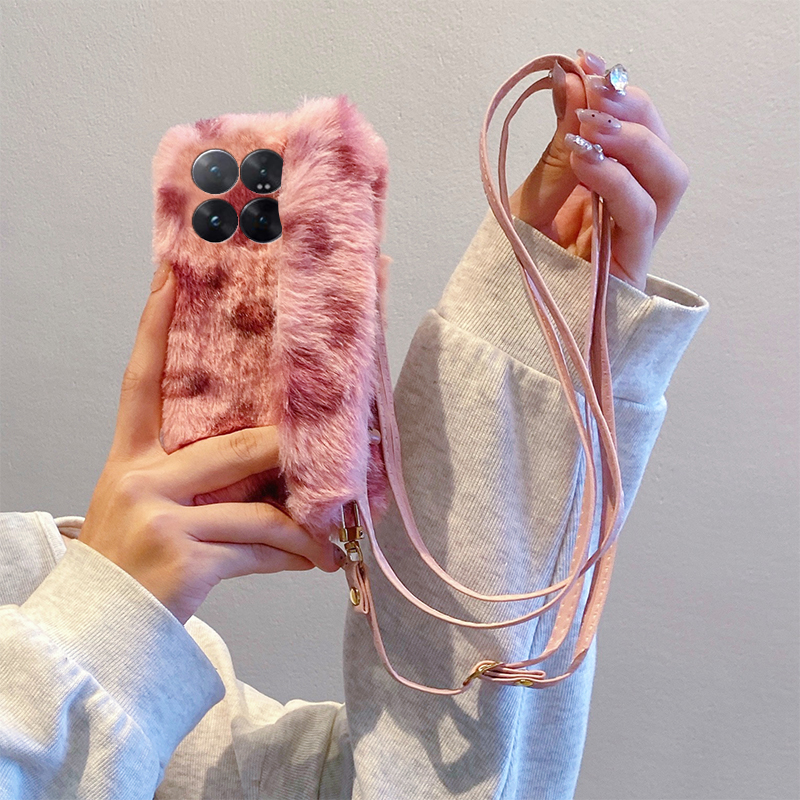 ins风粉色豹纹腕带适用小米17手机壳15spro斜挎14ultra毛绒13秋冬12spo软12x/11青春版10/mix4/8se/civi5/4/3