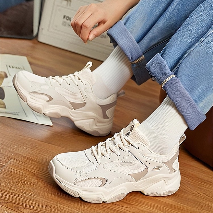 斯凯奇复古舒适老爹鞋