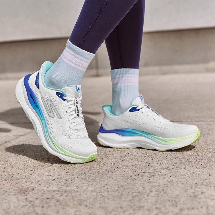 现代设计，适合日常运动和休闲穿着