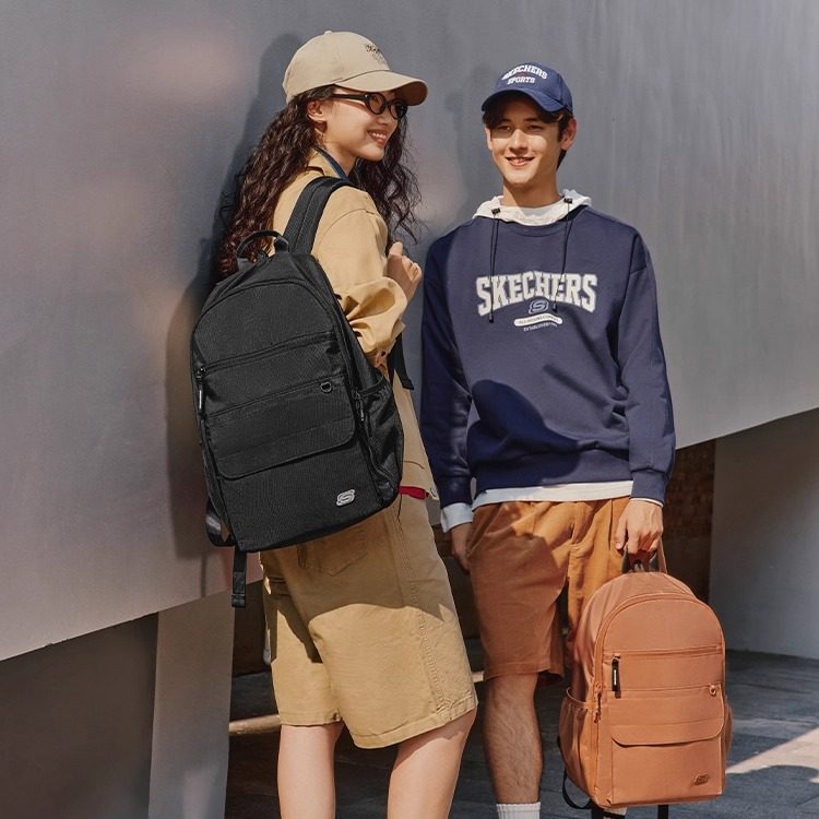 主仓大容量，优质防泼水面料，易于打理