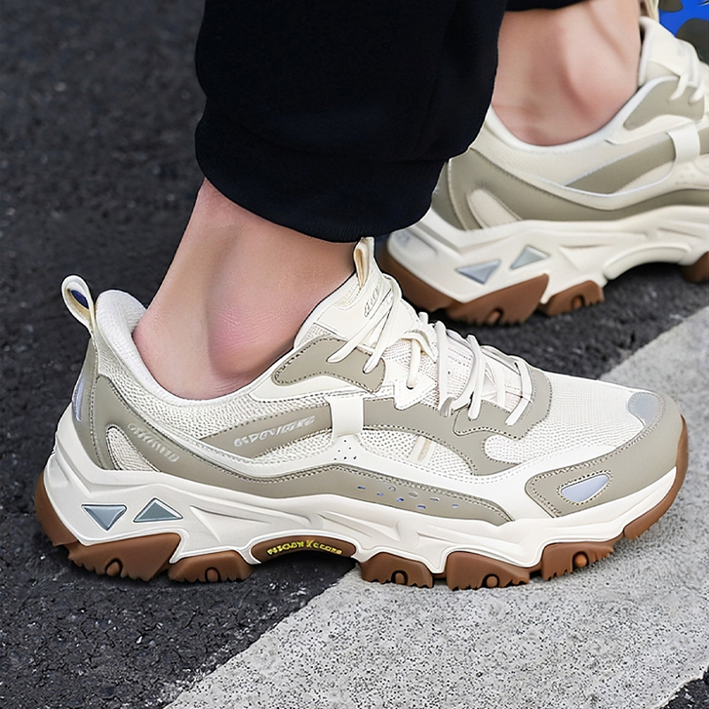 人造皮革与网布鞋面 透气支撑