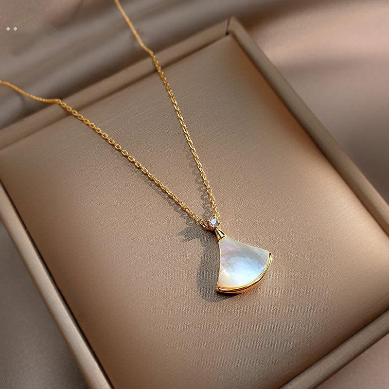 扇形裙子项链女复古贝母简约高级感轻奢高级小众百搭贝壳锁骨项链