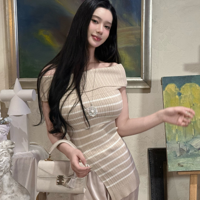 孙智惠一字领抹胸针织上衣秋冬