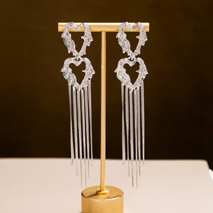 心形耳钉 夸张耳饰金属风镂空链式 银针液态爱心流苏耳环 超仙长款