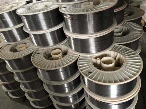 LQ582连铸辊耐磨焊丝 堆焊焊丝 药芯焊丝价格1.21.6LQ582气保焊丝