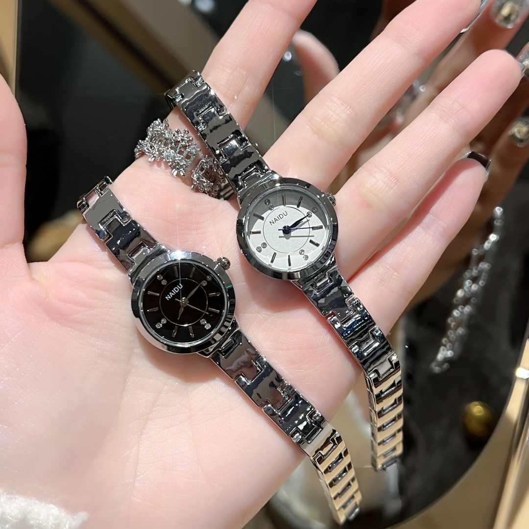 手表女款简约ins风小众链条设计品牌气质小表盘高颜值手链石英表