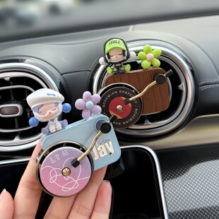 车载出风口装饰摆件泡泡玛特香薰香氛小可爱汽车空调车内装饰品女