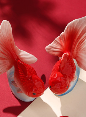 订婚情侣摆件鲤鱼家居客厅婚房鸿运当头装饰品送闺蜜新人结婚礼物