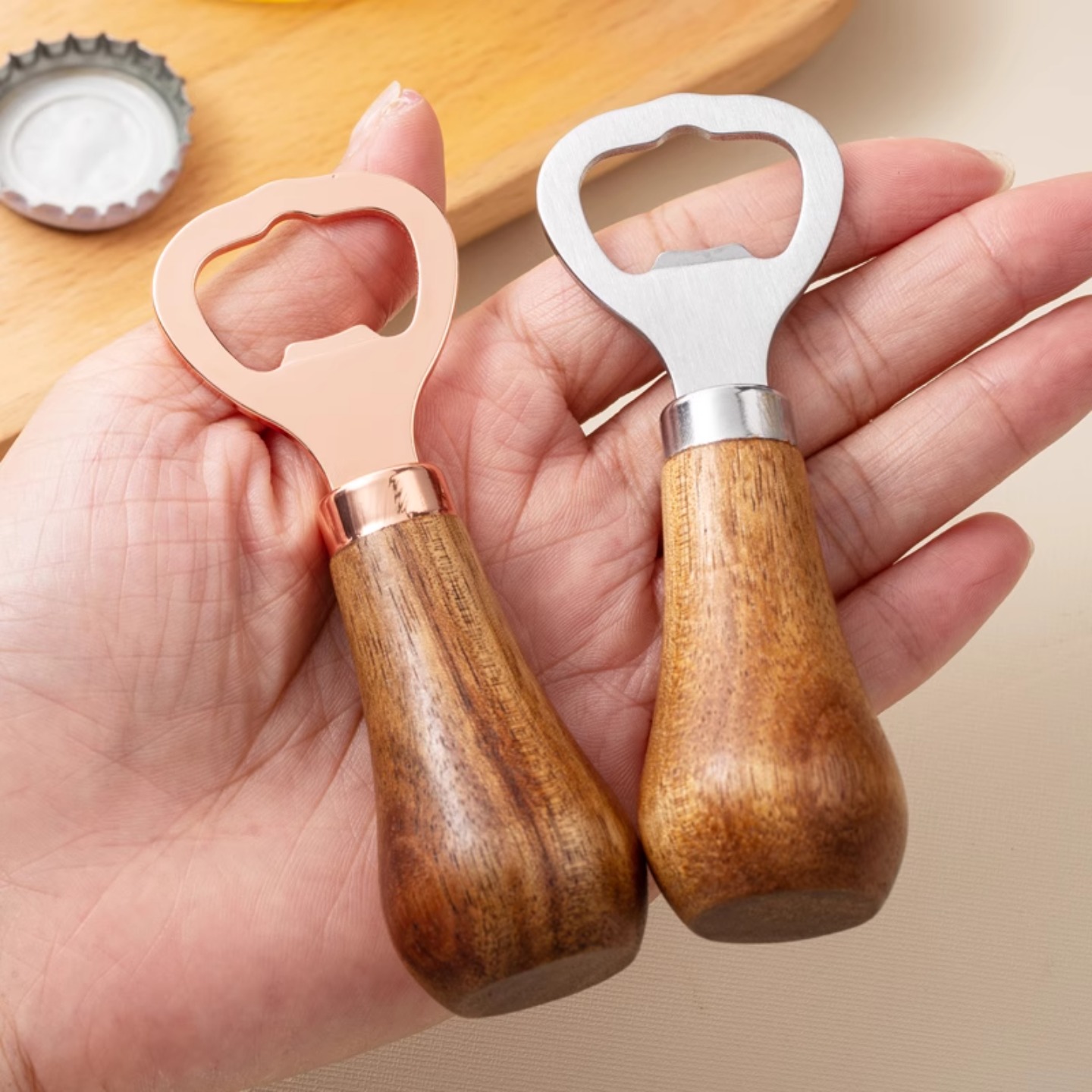 创意啤酒开瓶器商用定制logo刻字木柄汽水瓶起子饭店餐厅起盖酒器