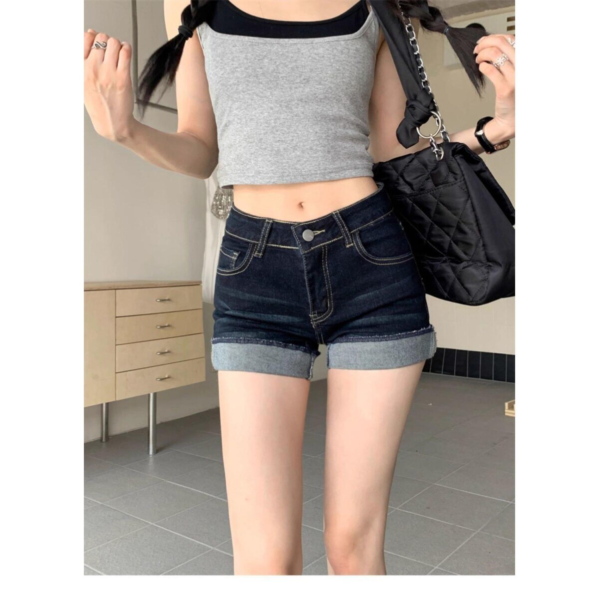美式辣妹高腰性感超短裤热裤牛仔裤女夏季深蓝色设计感卷边短裤子