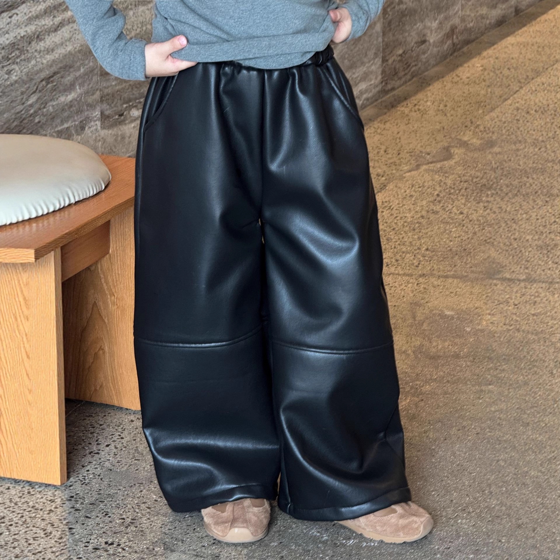25秋冬新品韩国童装中小童男童加厚加绒一体绒黑色pu皮裤长裤