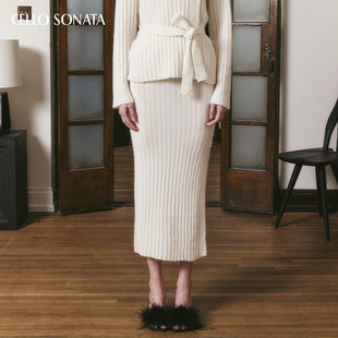 排扣装 米白色短款 饰针织开叉半裙 Sonata秋冬新品 Cello