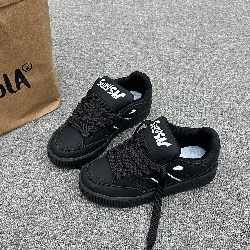 稻草鸭 港风黑色复古厚底面包鞋2025新款学生ins秋冬款休闲板鞋子