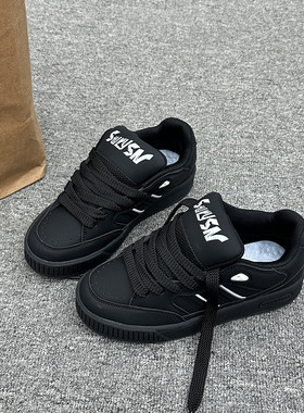 稻草鸭 港风黑色复古厚底面包鞋2025新款学生ins秋冬款休闲板鞋子