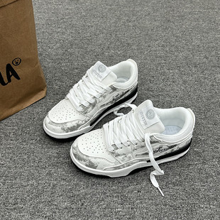 小众原创板鞋 爆款 女 ins潮2025美式 白黑拼色多巴胺厚底增高小白鞋