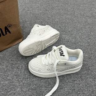 原创面包鞋 板鞋 女ins冬季 百搭2025新款 运动休闲学生小白鞋 稻草鸭