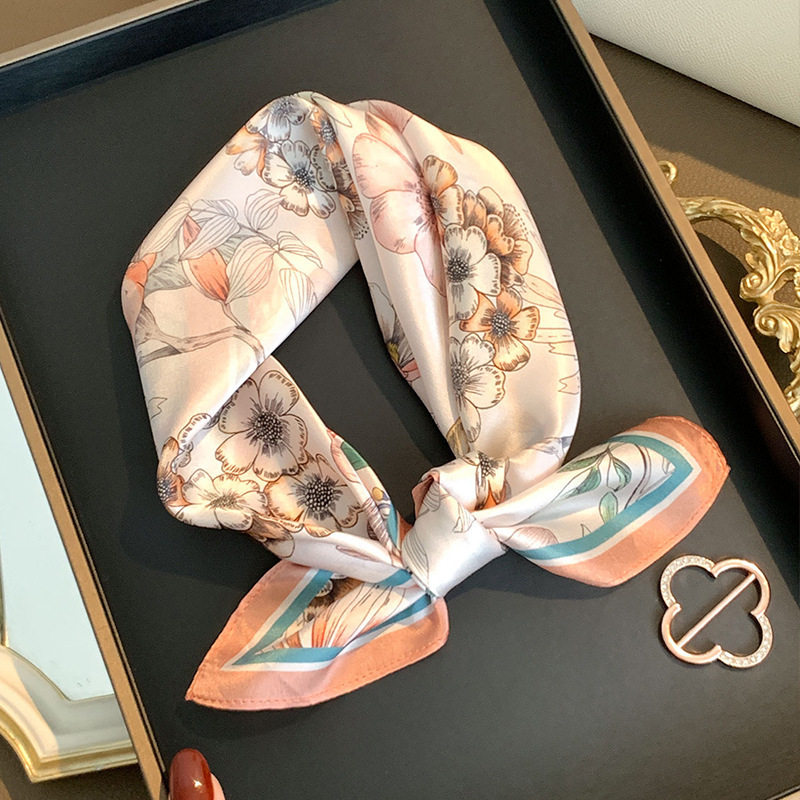 粉色花朵真丝丝巾女士桑蚕丝小方巾时尚素绉缎高级感丝巾职业领巾