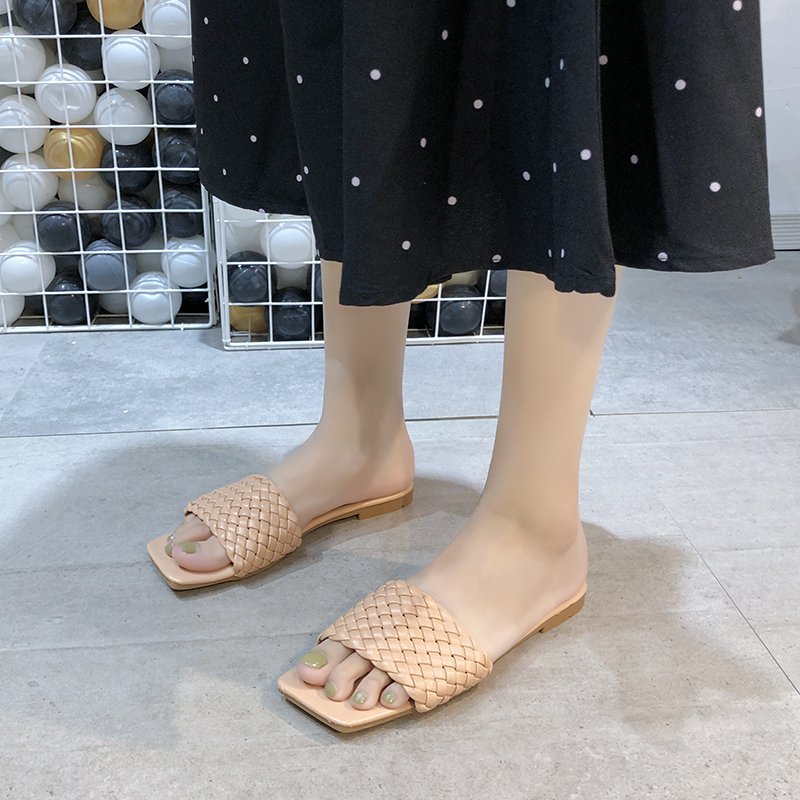 Leather ladies open-toed flat sandals outdoor beach slippers