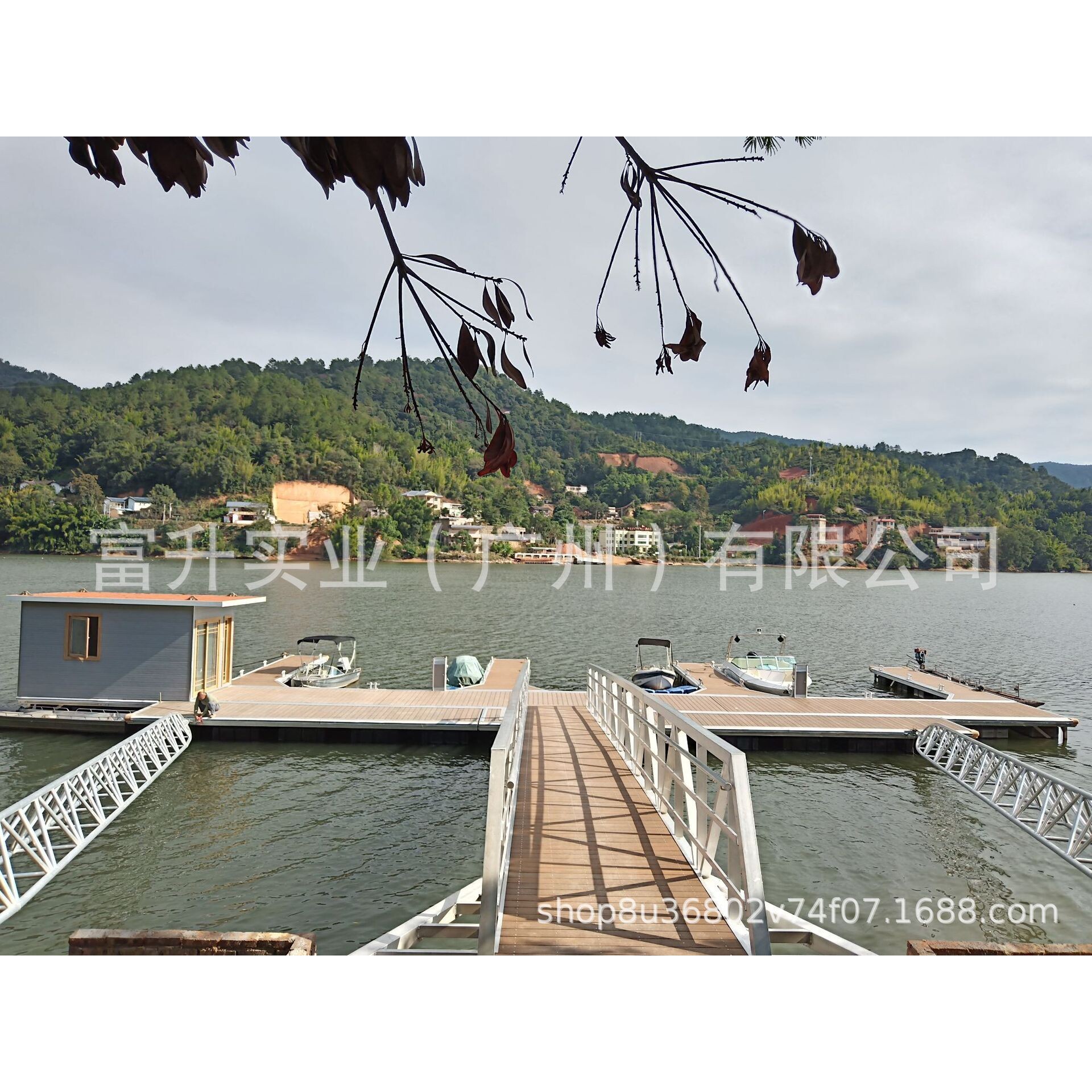 游艇俱乐部浮动码头 热镀锌钢结构浮桥 6061铝合金活动引桥