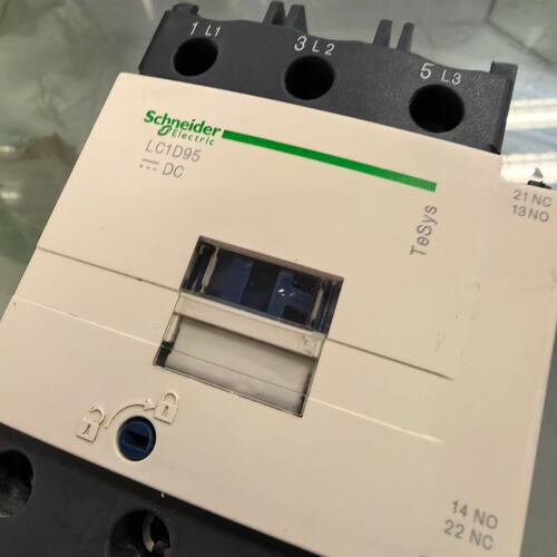 接触器LC1D95 DC24V有一个，包，（议价）