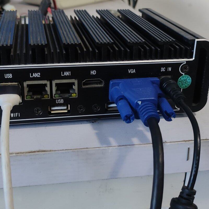 盈驰工控主机,i5-7200U处理器,8G内存,128G固态(议价)
