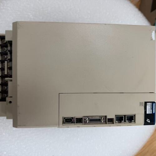 SGD7S-550A30A002安川驱动器7.5KW（议价）
