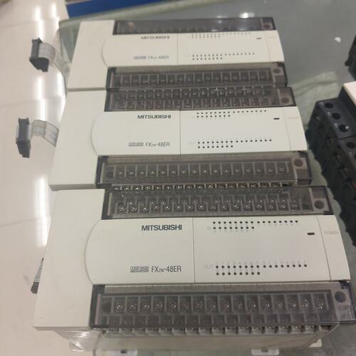 PLC FX2N-48ER有3个，实物图，包（议价）