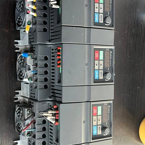 台达变频器VFD022EL43W，2.2KW 380V三相输（议价）