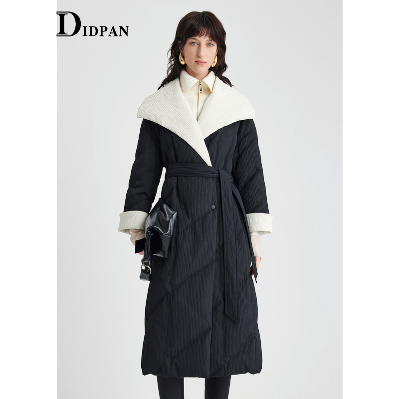 IDPAN白鹅绒服女冬季新款撞色翻领黑色百搭肌理感长款羽绒服