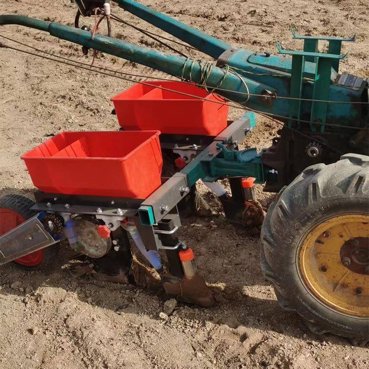 大豆玉米播种机手扶款拖拉机后置悬挂款免耕农用施肥播种一体机