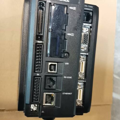 KEYENCE XG-7500控制器。 拆机的 无拆无