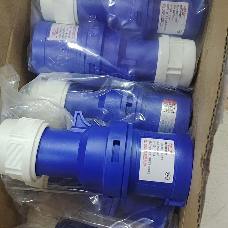 工业插头DEP2-013U 3芯16A 250V