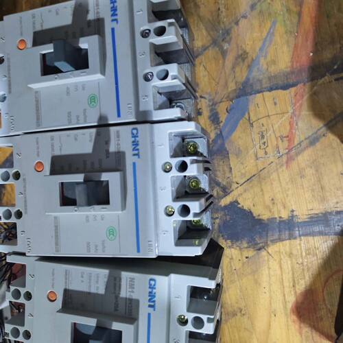 NM1-63H/3300  20A  25A