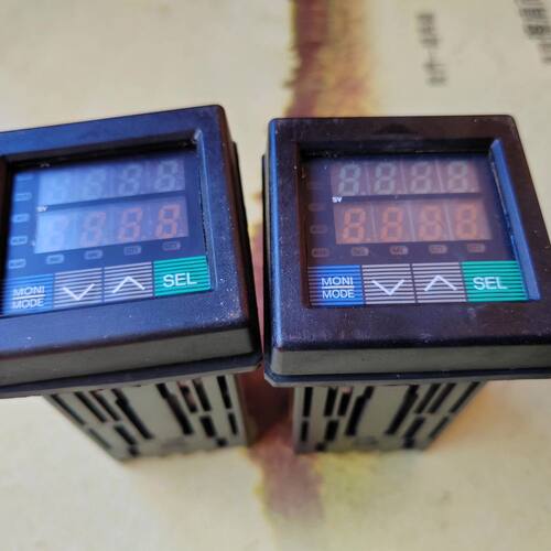 RKC温控器D100F-MN*DN-N8-N1成色如图 功能