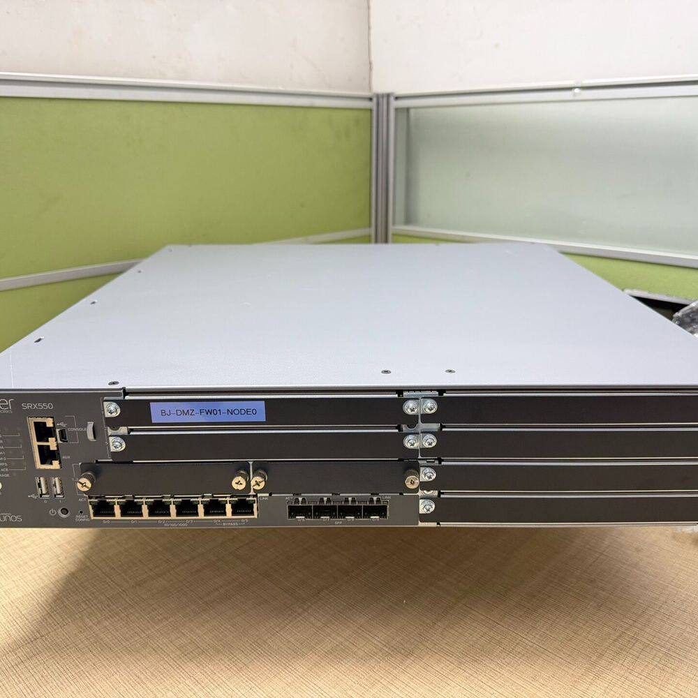 Juniper SRX550防火墙 6个千兆电口 4个sfp