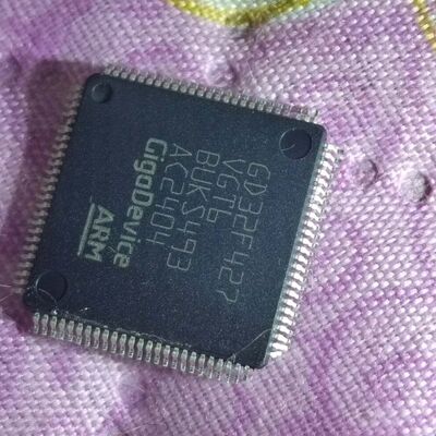GD32F427VGT6 只有1。