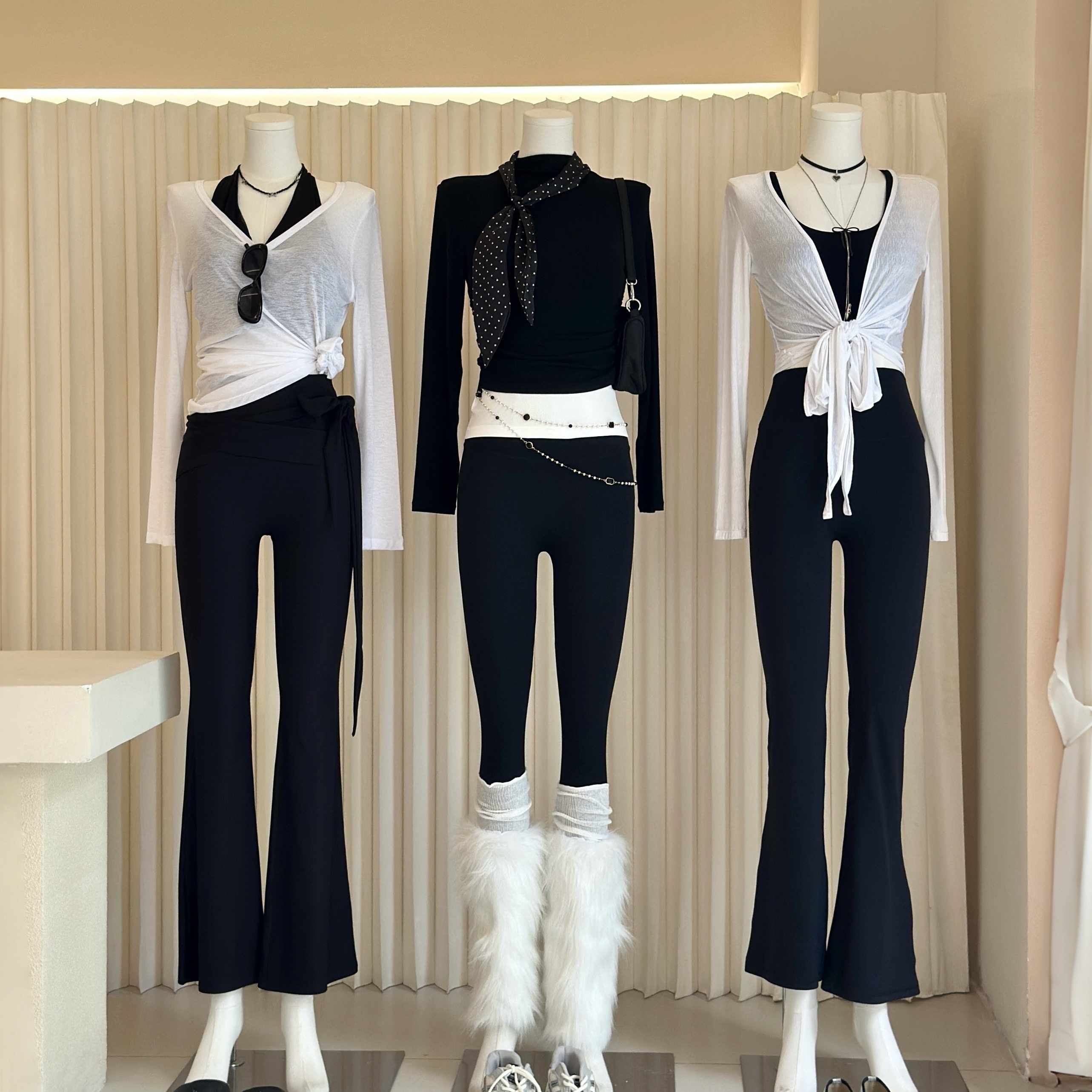 祖儿兔兔·“两仪"侧抽绳薄纱微高领交叉罩衫秋冬瑜伽套装2512D10,运动/瑜伽/健身/球迷用品,瑜伽套装,淘宝优惠券,粉丝福利购,淘宝优惠卷