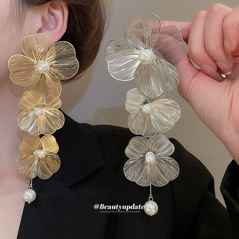 银针镶钻花朵珍珠耳钉轻奢小众