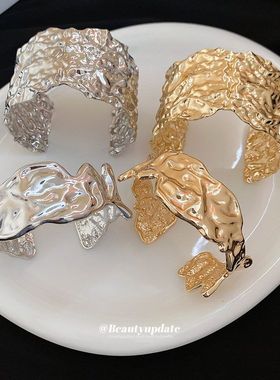 金属不规则褶皱开口手镯欧美轻奢