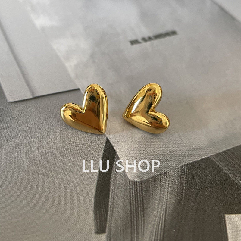 新款黄铜镀金小爱心耳钉精致小巧日常百搭立体饱满桃心形时髦耳环