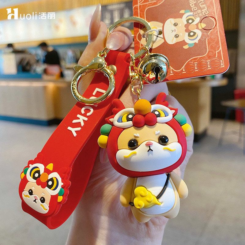 小财挂扣辰龙车钥匙扣潮流包包