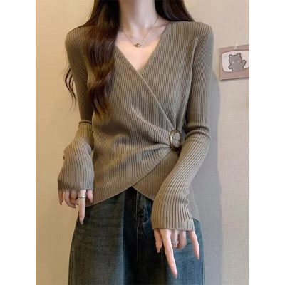 巨好看的早秋v领打底衫女