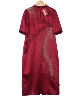 【六礼】精选品牌女装高端时尚气质百搭酒红色连衣裙A2-17016