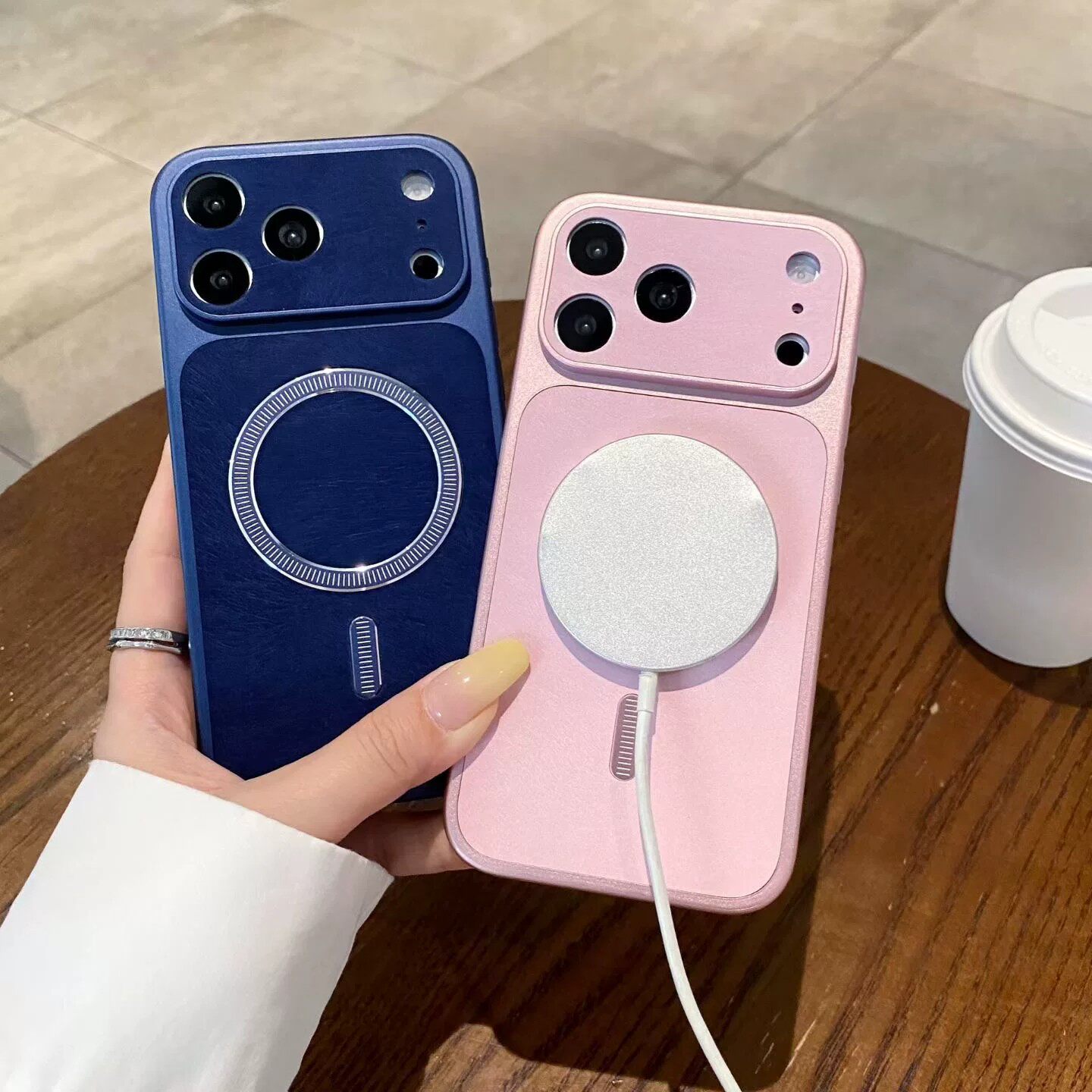 极简罗丝绒磁吸散热壳适用于苹果17手机壳iPhone16promax创意17pro新款17promax情侣15视窗皮纹14全包防摔套