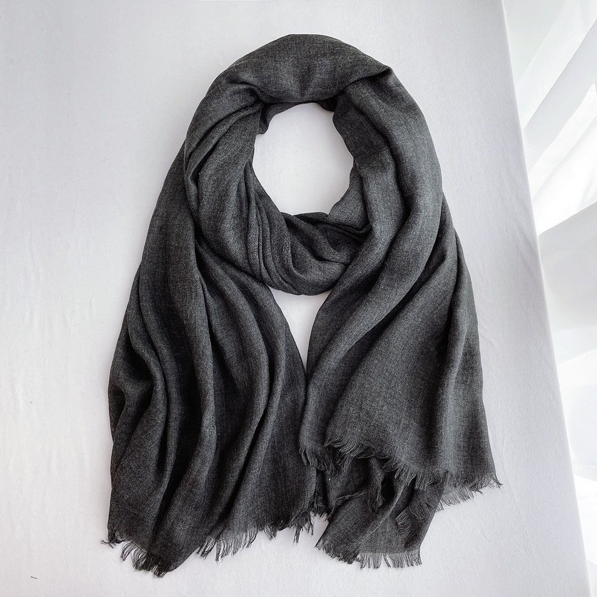 春秋冬季薄款男士围巾深灰色百搭